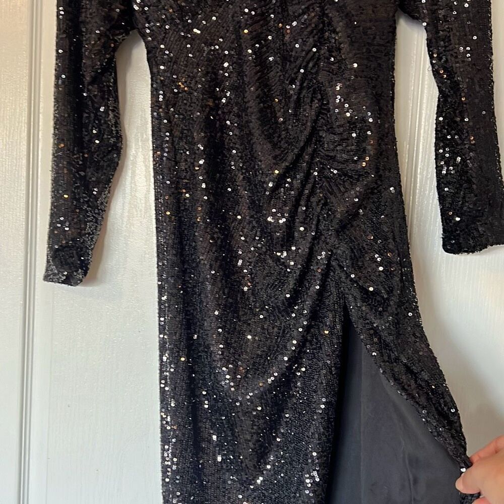 Alexia Admor Silena Sequin Ruched Midi Dress - Picture 3 of 7